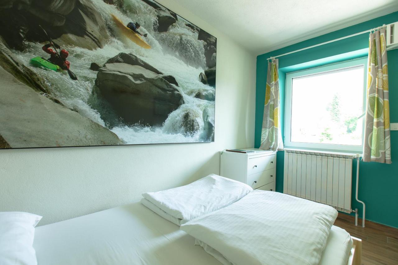 Hostel Soca Rocks Bovec Eksteriør billede