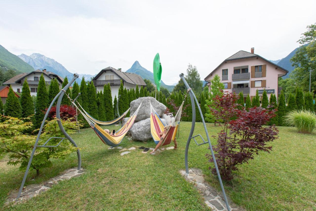 Hostel Soca Rocks Bovec Eksteriør billede