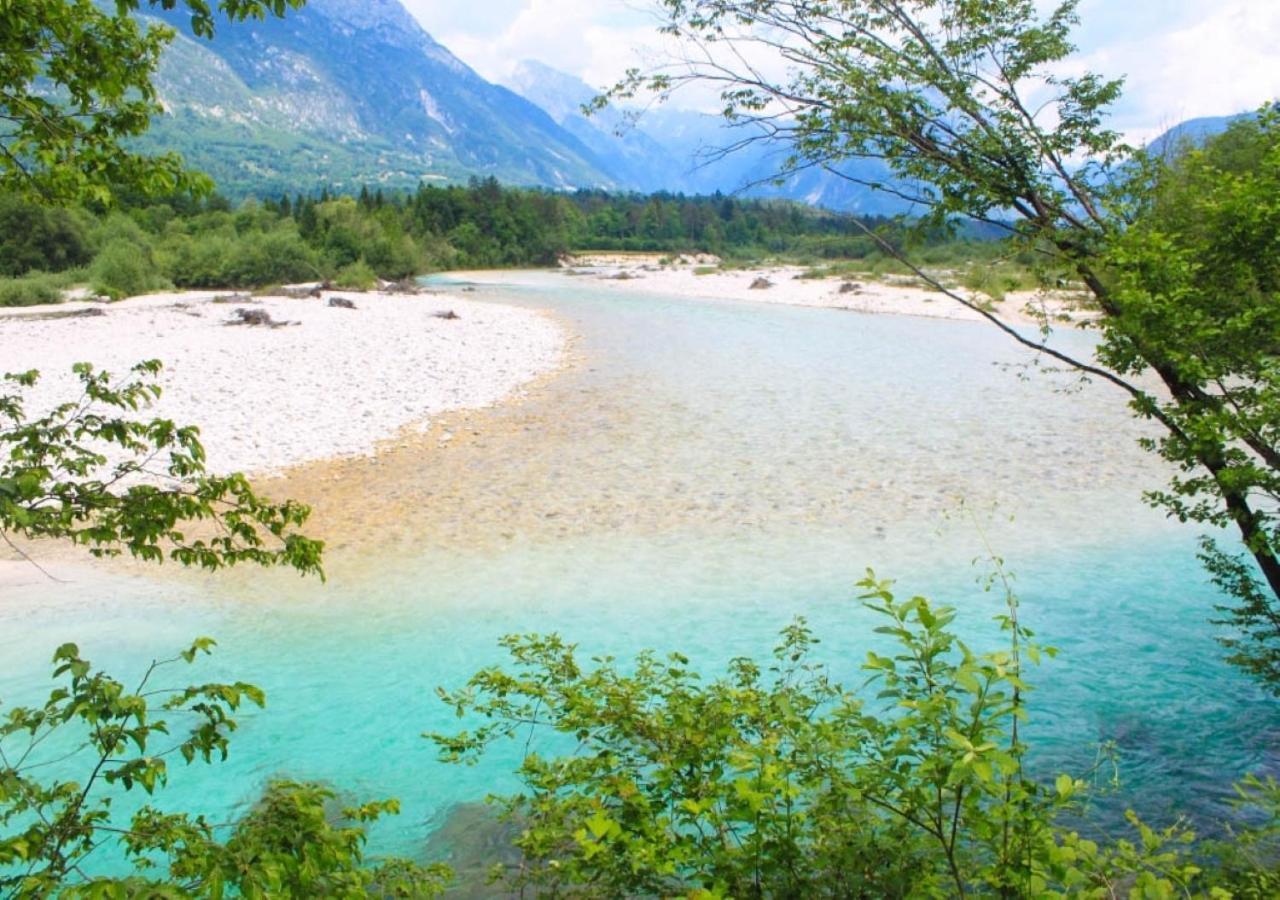 Hostel Soca Rocks Bovec Eksteriør billede