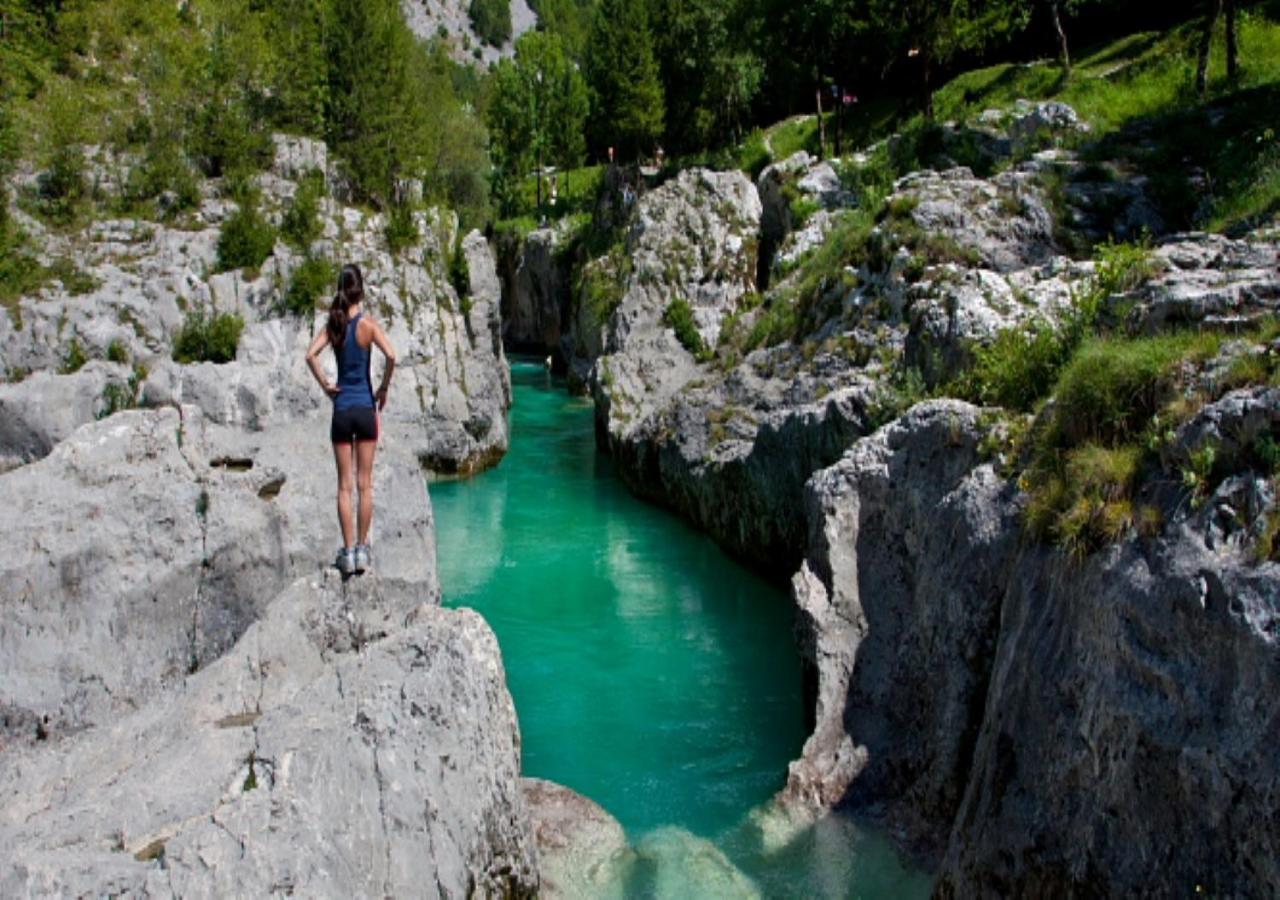 Hostel Soca Rocks Bovec Eksteriør billede