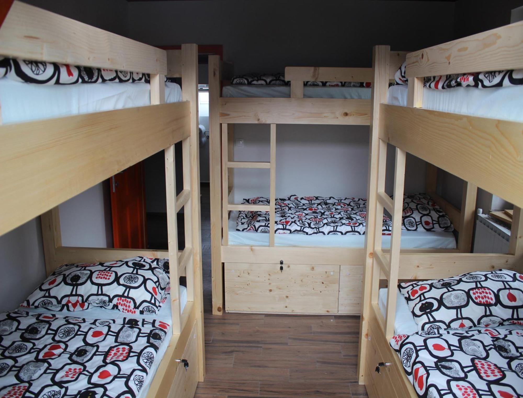 Hostel Soca Rocks Bovec Værelse billede