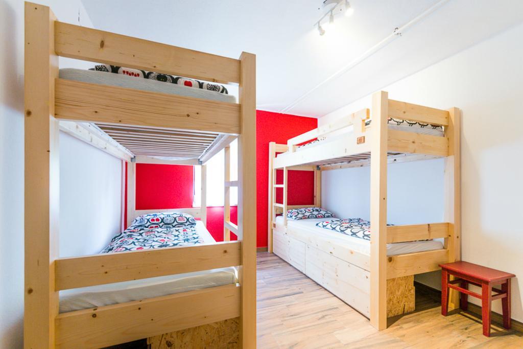 Hostel Soca Rocks Bovec Værelse billede